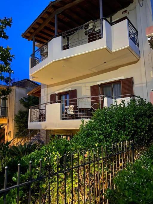 Helen'S House Apartment Palairos Exterior photo